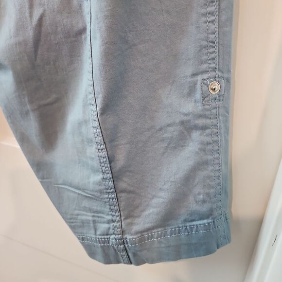 FRESH Mint Green Cargo Capris / Roll up Shorts sz 10 - Picture 6 of 7